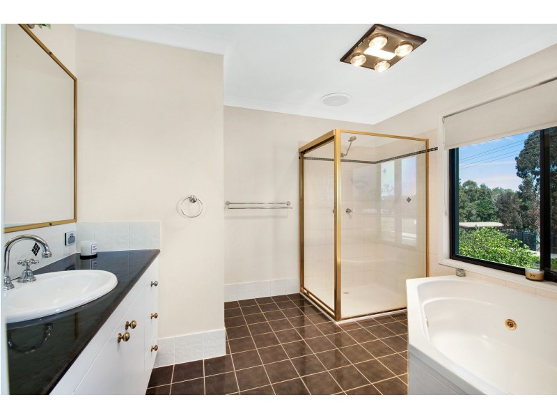 15 Abernant Court, Dakabin QLD 4503