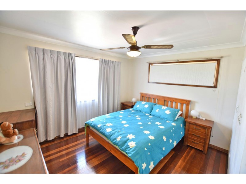 6 Campbell Street, Kallangur QLD 4503