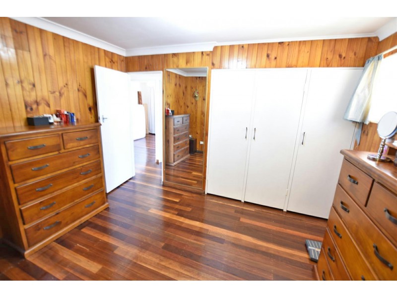 6 Campbell Street, Kallangur QLD 4503