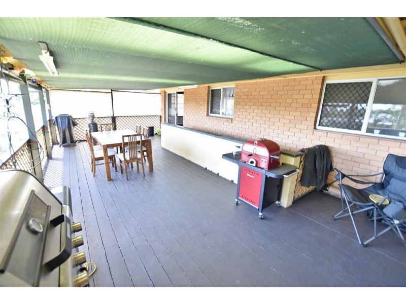 6 Campbell Street, Kallangur QLD 4503