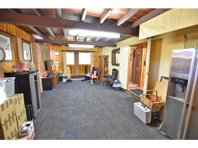 6 Campbell Street, Kallangur QLD 4503