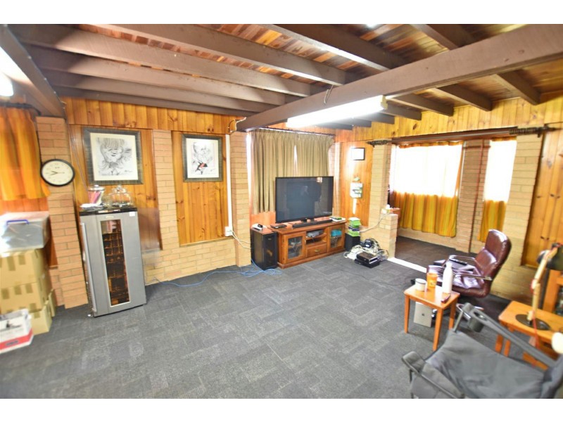 6 Campbell Street, Kallangur QLD 4503