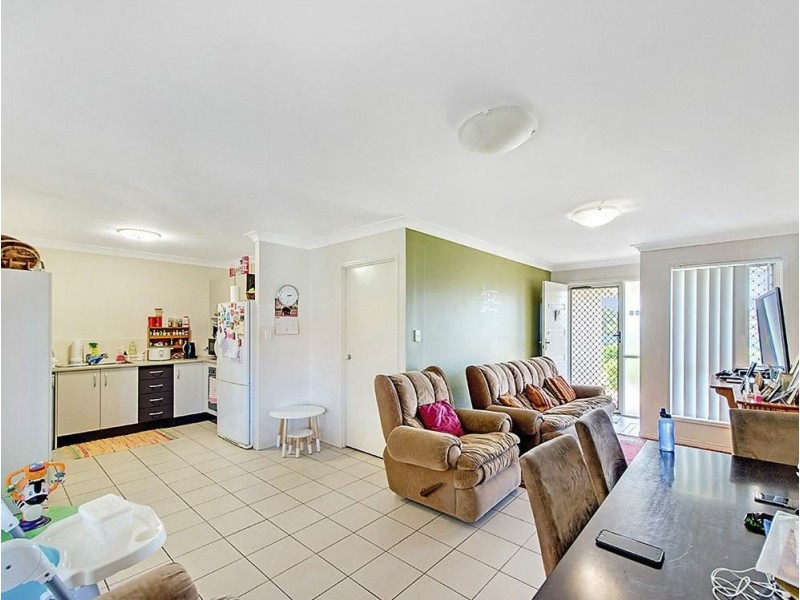 17 Burns Parade, Kallangur QLD 4503