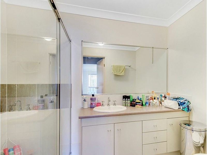 17 Burns Parade, Kallangur QLD 4503