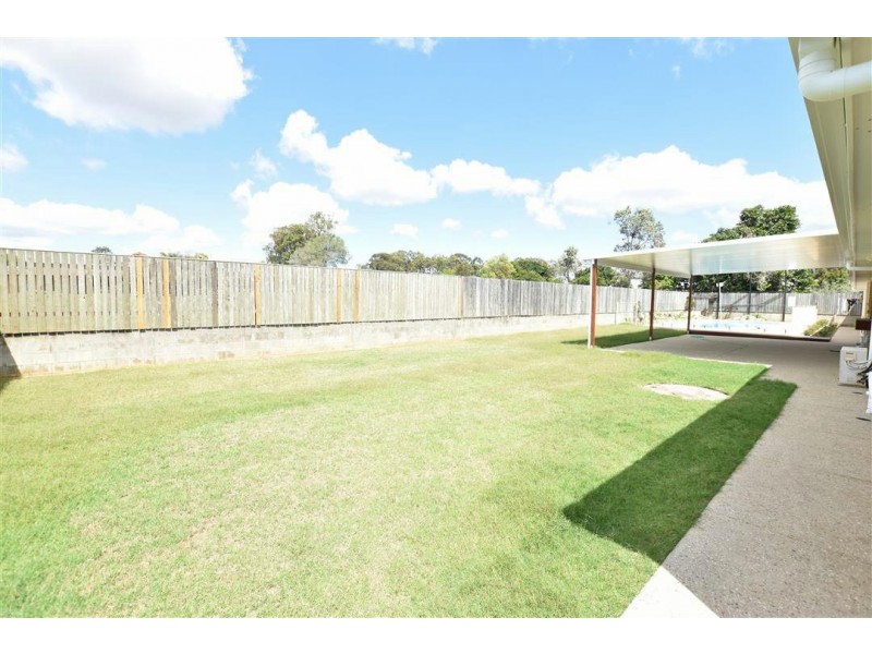 18 Kerr Road, Kallangur QLD 4503