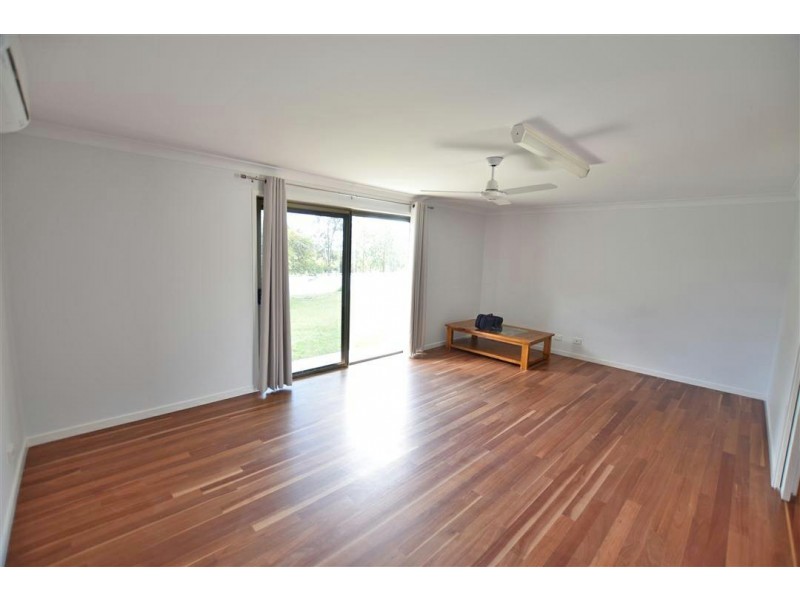 18 Kerr Road, Kallangur QLD 4503