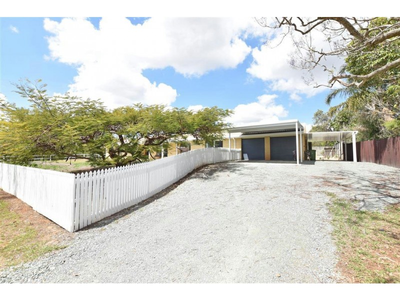 18 Kerr Road, Kallangur QLD 4503