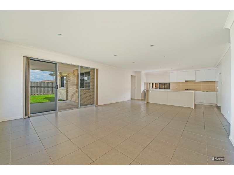 4 Bellthorpe Circuit, Kallangur QLD 4503