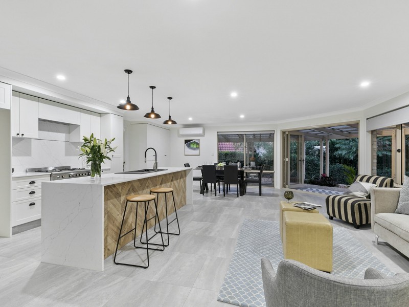 27 Winchcombe Avenue, Murrumba Downs QLD 4503