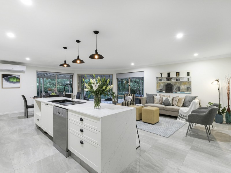 27 Winchcombe Avenue, Murrumba Downs QLD 4503