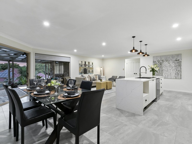 27 Winchcombe Avenue, Murrumba Downs QLD 4503