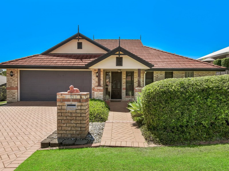 11 Ruby Crescent, Petrie QLD 4502