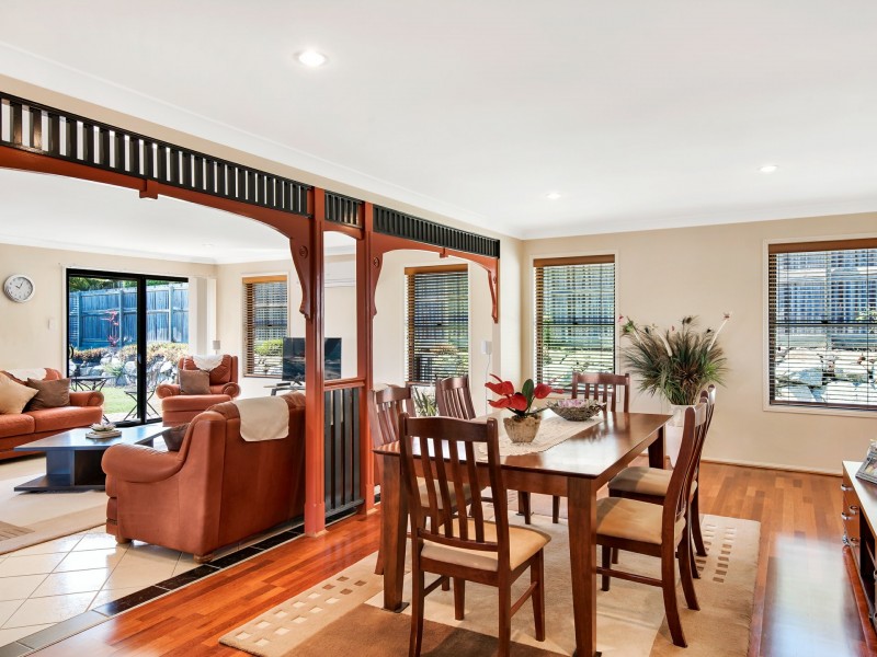 11 Ruby Crescent, Petrie QLD 4502