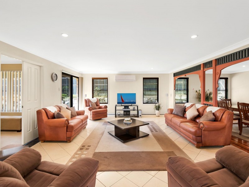 11 Ruby Crescent, Petrie QLD 4502