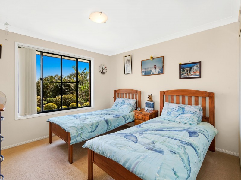11 Ruby Crescent, Petrie QLD 4502