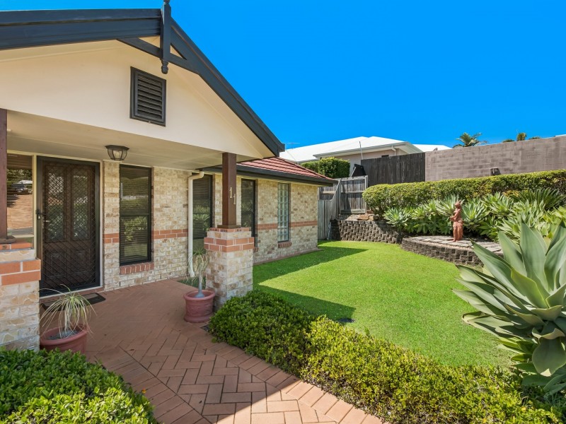 11 Ruby Crescent, Petrie QLD 4502