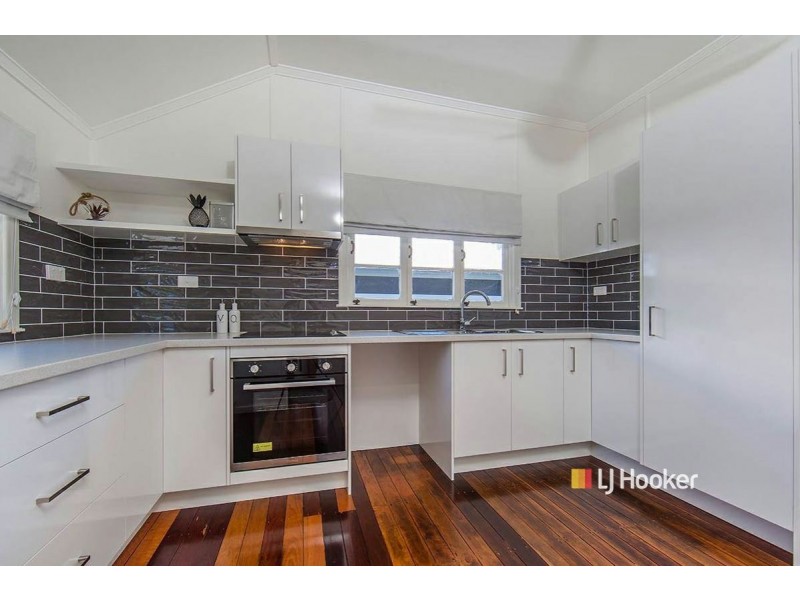 1 Frank Street, Scarborough QLD 4020