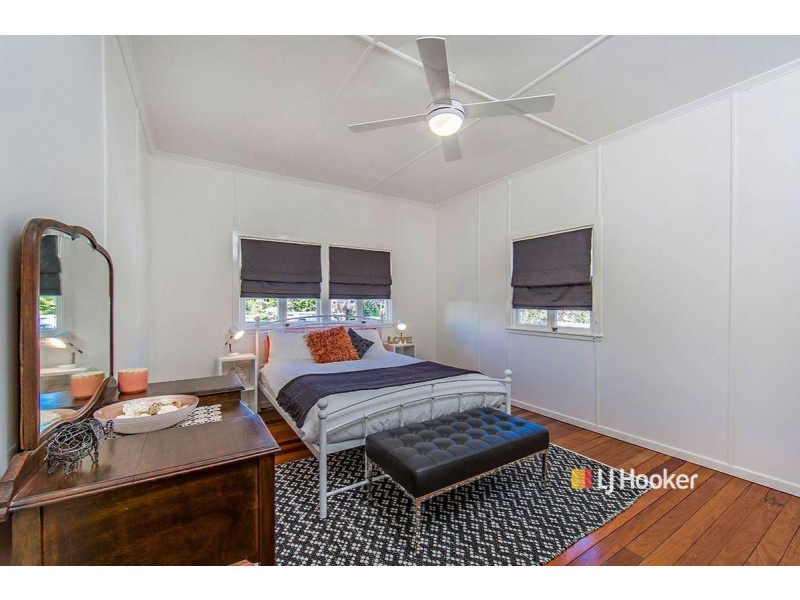 1 Frank Street, Scarborough QLD 4020