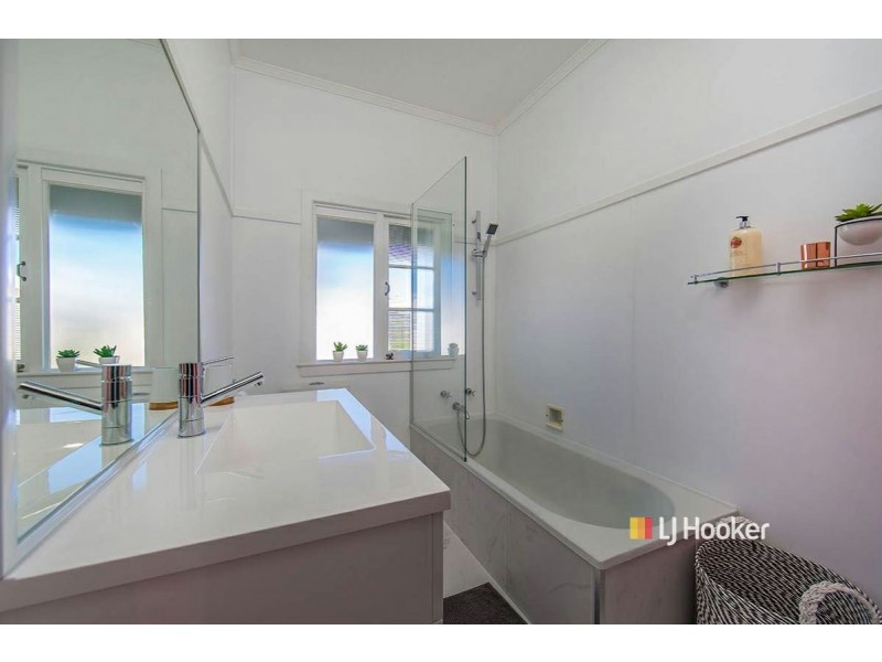 1 Frank Street, Scarborough QLD 4020