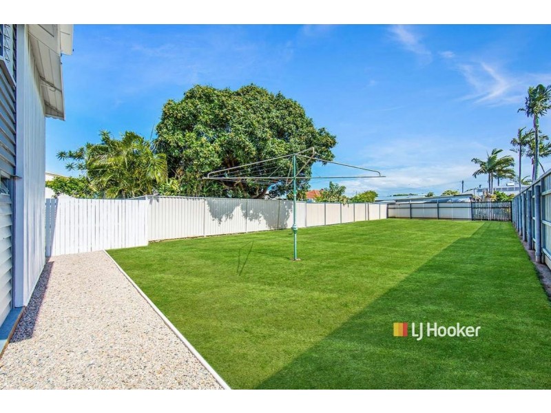 1 Frank Street, Scarborough QLD 4020