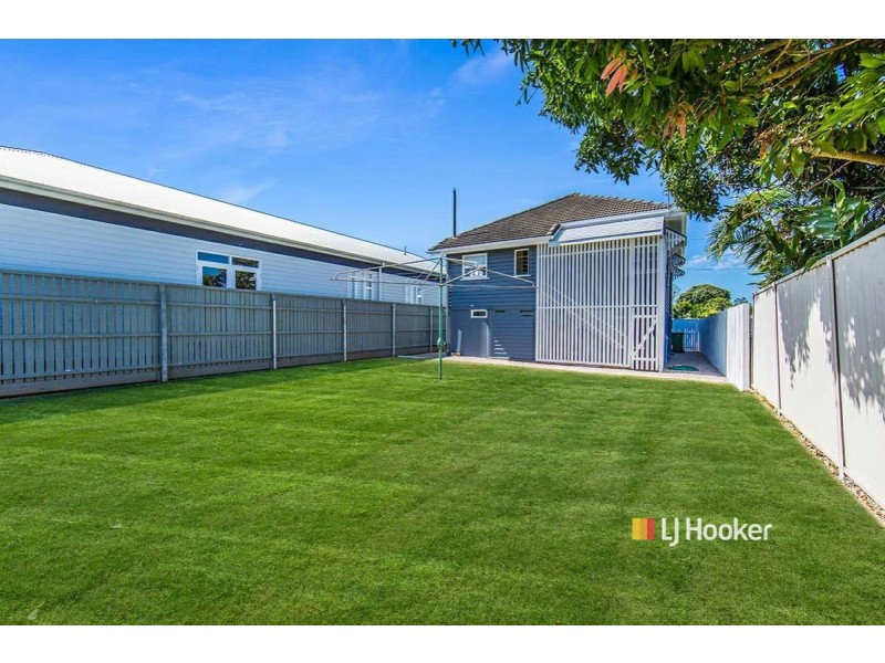 1 Frank Street, Scarborough QLD 4020