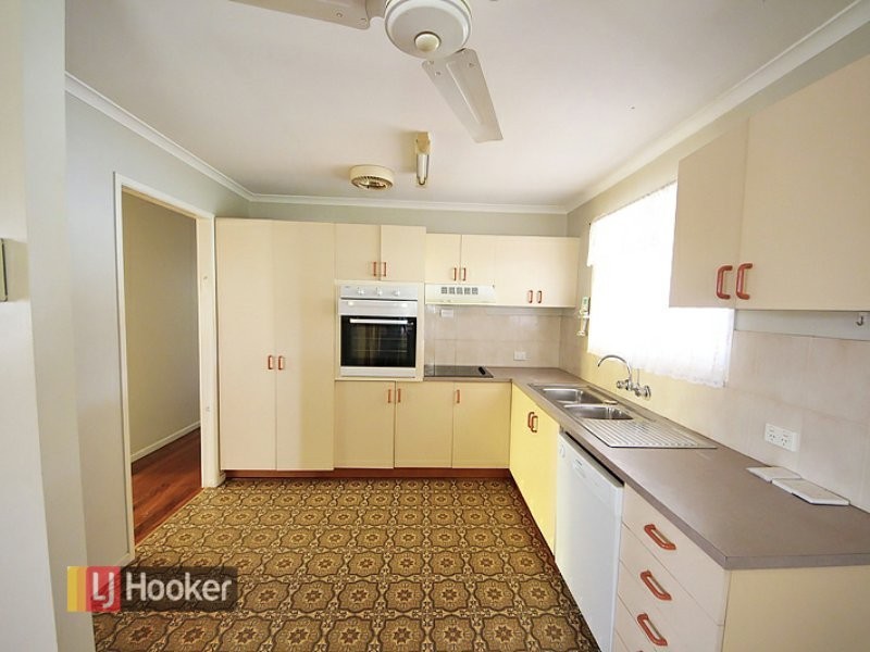 11 Curtis Road, Kallangur QLD 4503