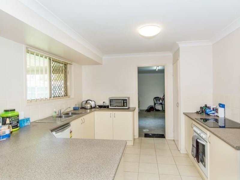 10 Evert Court, Morayfield QLD 4506