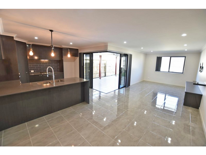 39 Ascot Crescent, Kallangur QLD 4503