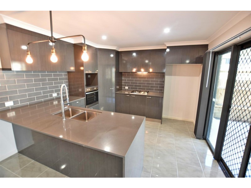 39 Ascot Crescent, Kallangur QLD 4503