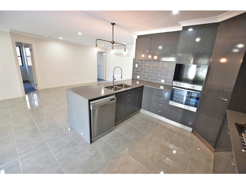 39 Ascot Crescent, Kallangur QLD 4503