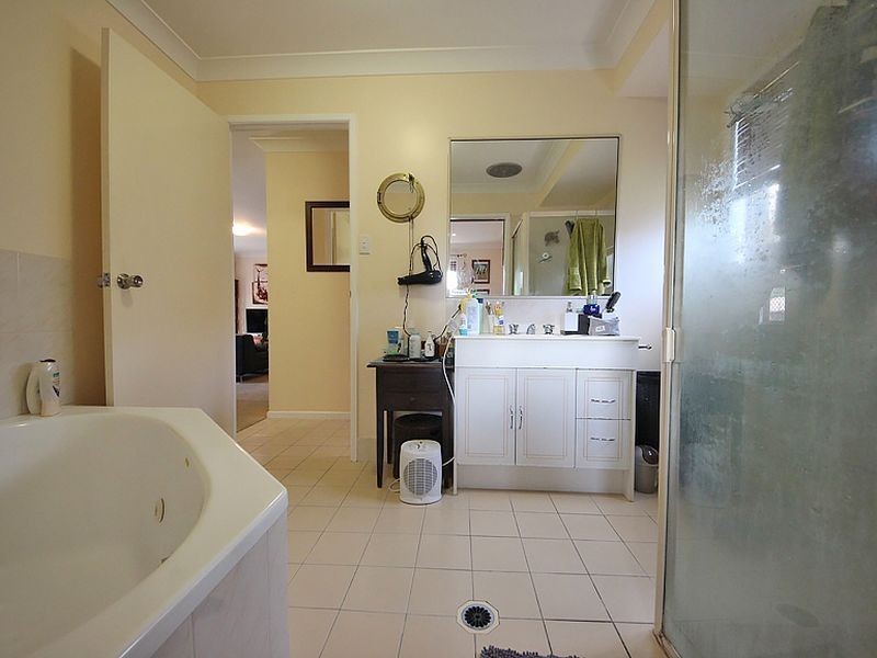 2 Isabella Street, Lawnton QLD 4501