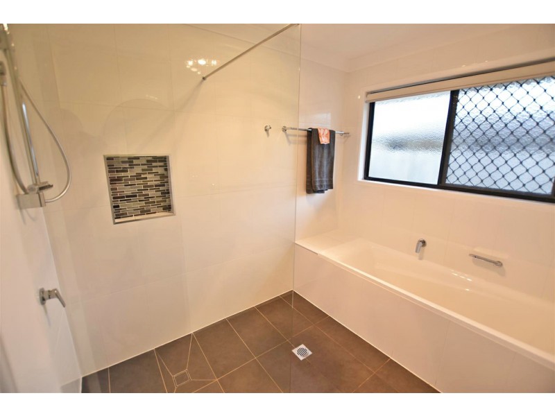 42 Lapwing Crescent, Mango Hill QLD 4509