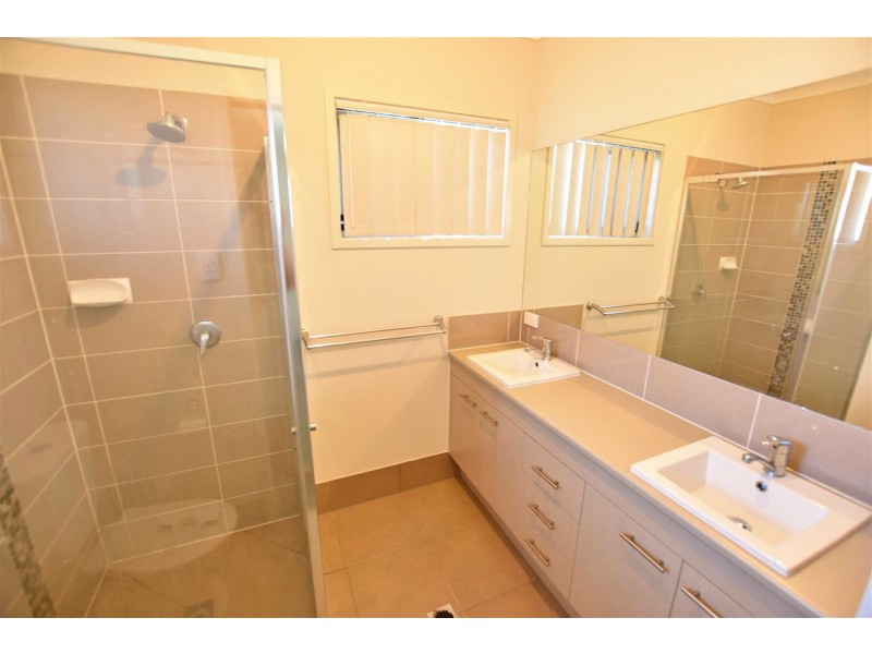 21 Applewood Court, Kallangur QLD 4503