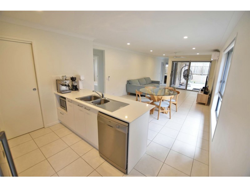 42 Gardenia Circuit, Dakabin QLD 4503
