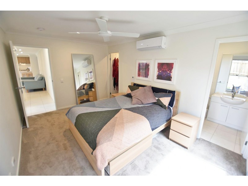 42 Gardenia Circuit, Dakabin QLD 4503