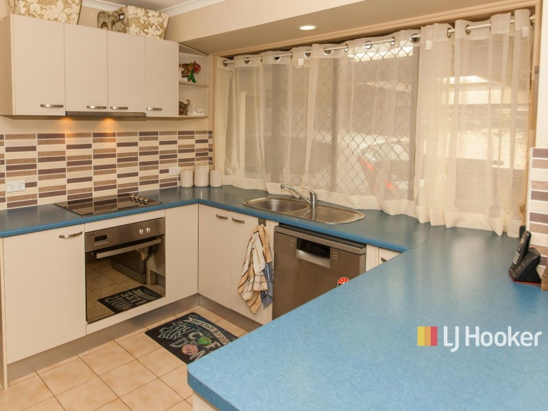 4 Cowal Court, Petrie QLD 4502