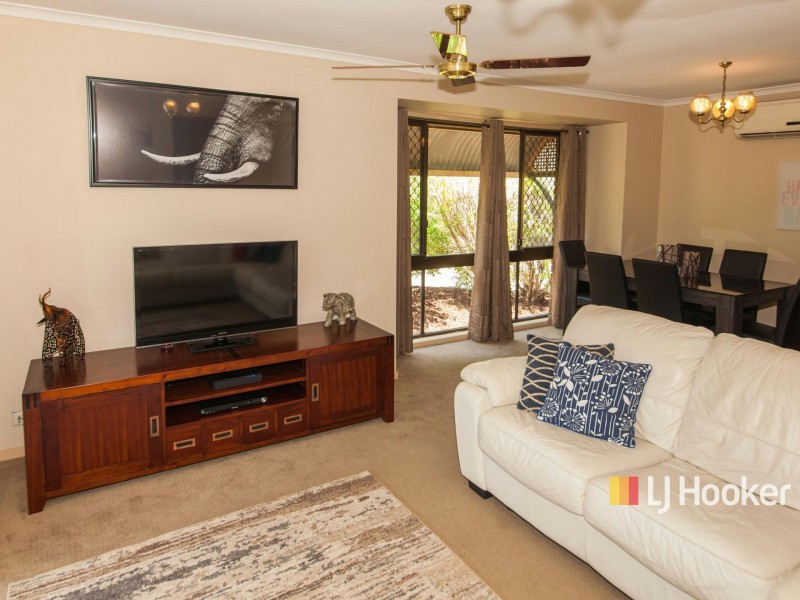 4 Cowal Court, Petrie QLD 4502