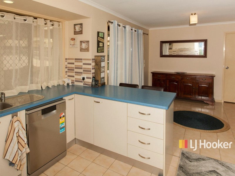 4 Cowal Court, Petrie QLD 4502