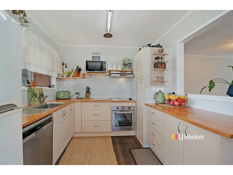 11 Ladybird Street, Kallangur QLD 4503