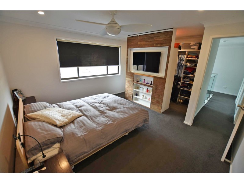 18 Chelmsford Road, Mango Hill QLD 4509