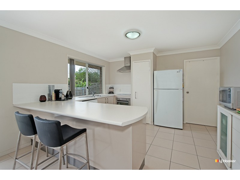 16 Fairlie Court, Kallangur QLD 4503