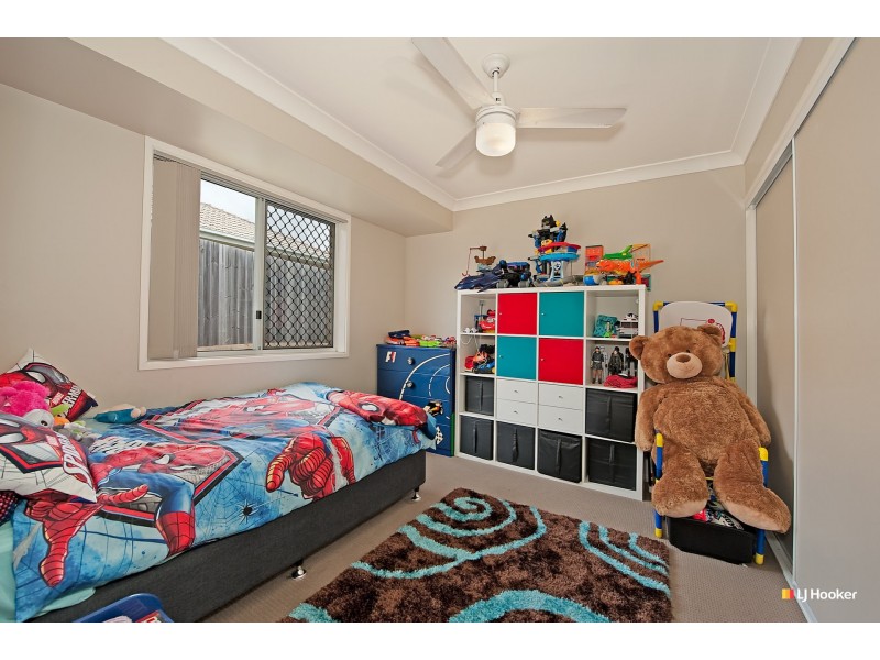 16 Fairlie Court, Kallangur QLD 4503