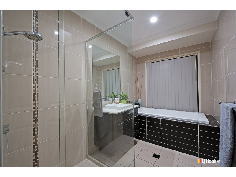 42 Elderflower Circuit, Griffin QLD 4503