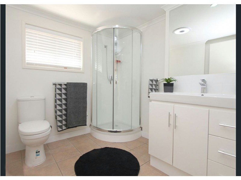 1 Evelyn Street, Kallangur QLD 4503