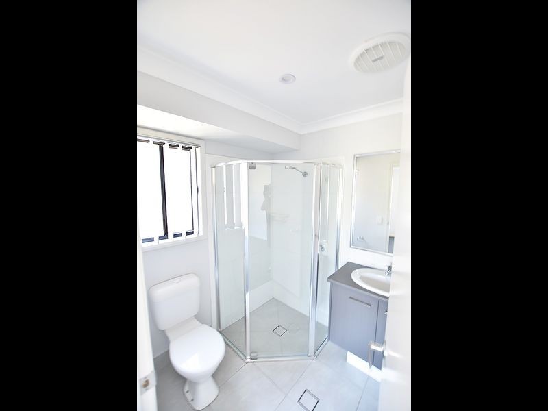 26 Mapleton Drive, North Lakes QLD 4509