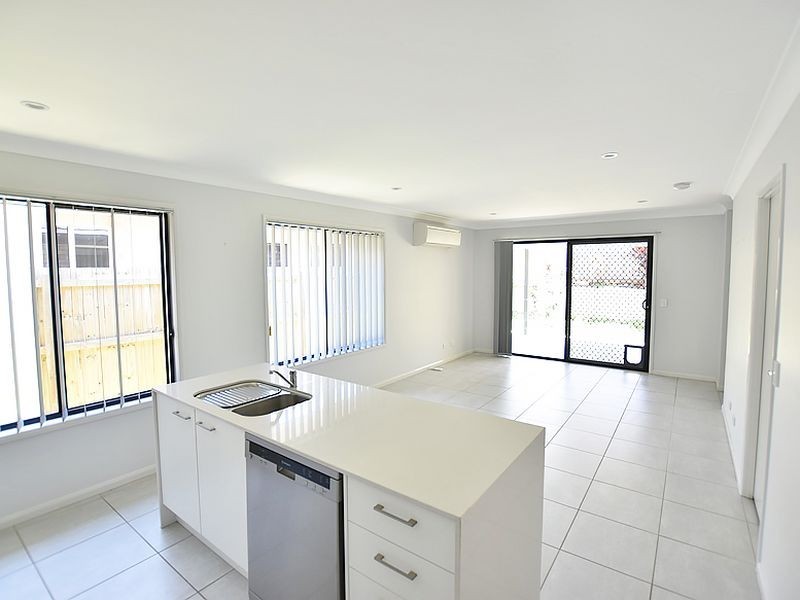 26 Mapleton Drive, North Lakes QLD 4509