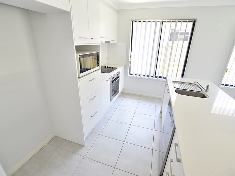 26 Mapleton Drive, North Lakes QLD 4509