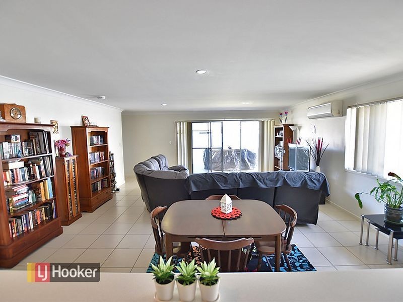 8 Brimstone Court, Kallangur QLD 4503