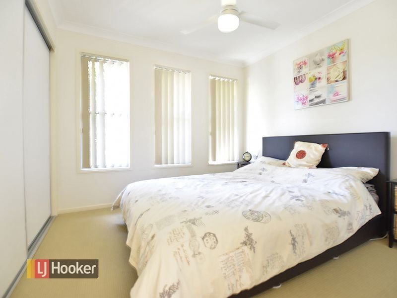 8 Brimstone Court, Kallangur QLD 4503