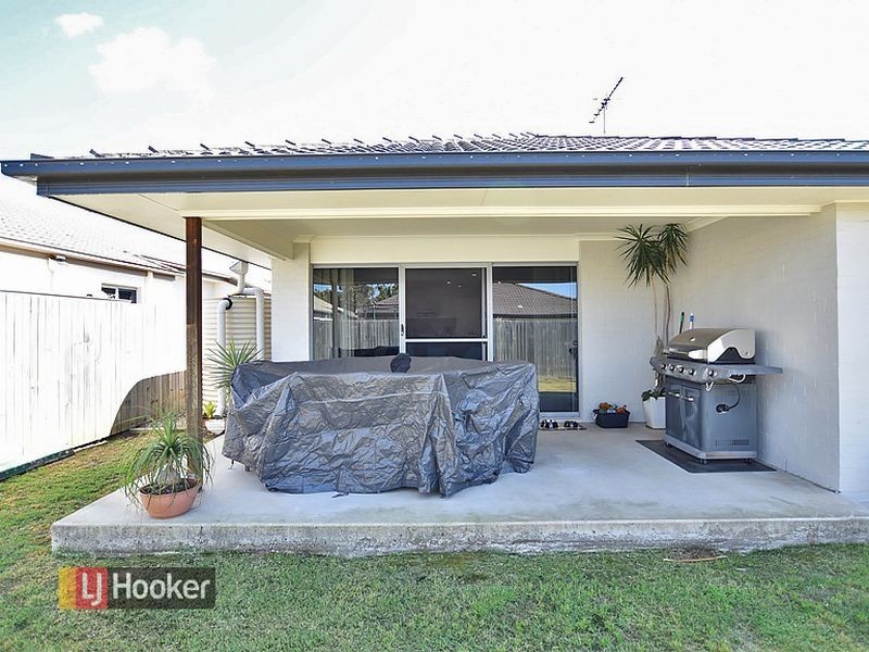 8 Brimstone Court, Kallangur QLD 4503